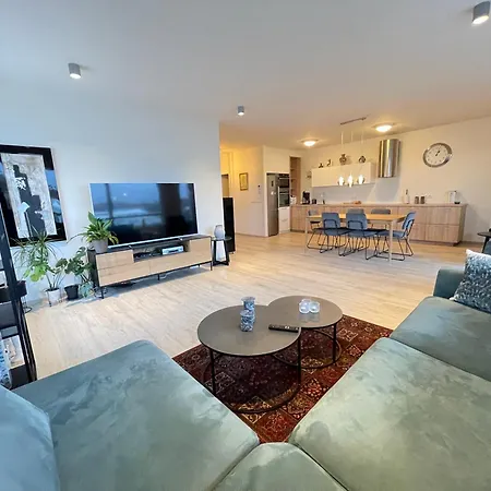 Modern And Spacious 3 Bedroom Apartment In Kopavogur Reykjavik Exterior photo