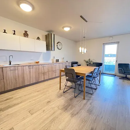 Modern And Spacious 3 Bedroom Apartment In Kopavogur Reykjavik Exterior photo