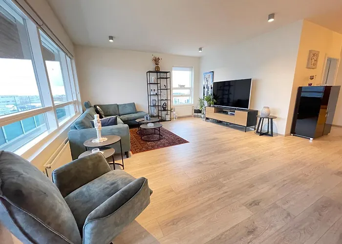Modern And Spacious 3 Bedroom Apartment In Kopavogur